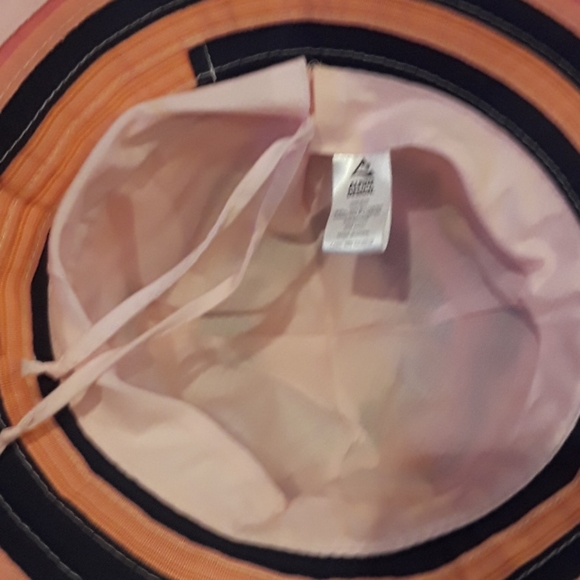 Alpine Design Adorable Bucket Hat - Picture 4 of 6